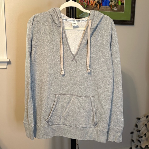 Victoria's Secret “PINK 1986” Gray Hoodie Sweater circa 2007 - Picture 2 of 9